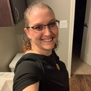 Meet your Posher, Rebecca